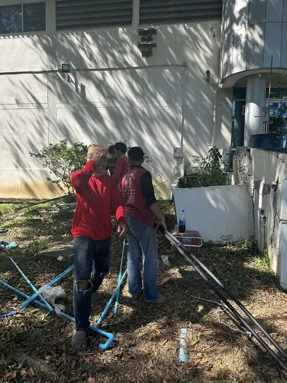 เดินระบบท่อน้ำดีใต้ถุนอาคาร โรงงานที่อยุธยา