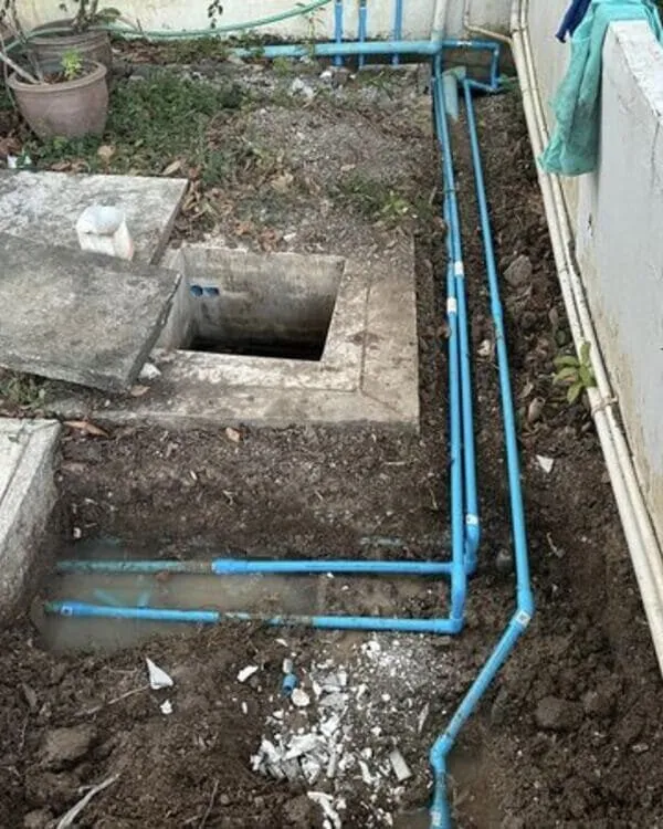 เดินระบบท่อน้ำดีใต้ถุนอาคาร โรงงานที่อยุธยา