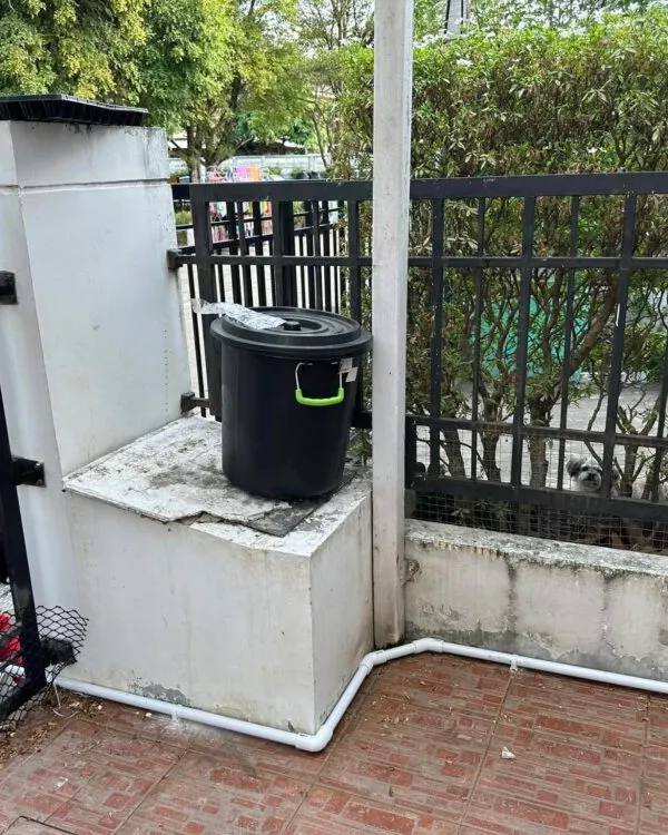 เดินท่อลอยสีขาว ลูกค้า พุทธมณฑลสาย4🙏🏻🙏🏻🙏🏻 ขอบคุณที่เรียกใช้บริการครับ 🥳🥳🥳🎉🎉🎉