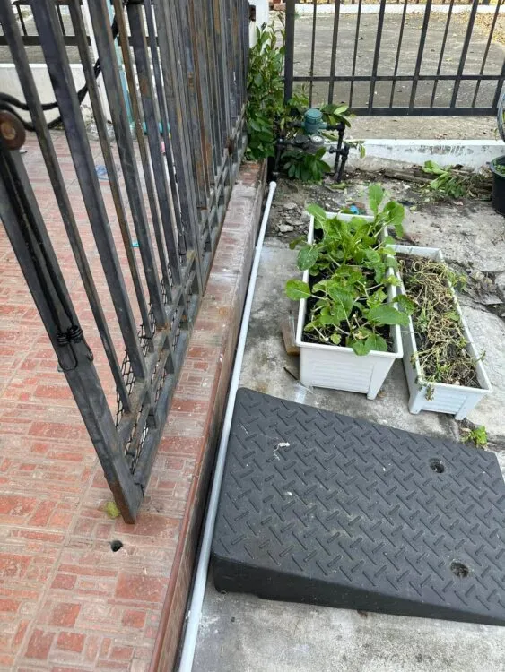 เดินท่อลอยสีขาว ลูกค้า พุทธมณฑลสาย4🙏🏻🙏🏻🙏🏻 ขอบคุณที่เรียกใช้บริการครับ 🥳🥳🥳🎉🎉🎉