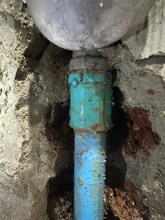 ซ่อมท่อประปารั่วในผนัง ลูกค้าสำราญราษฎร์เรียบร้อยครับผม